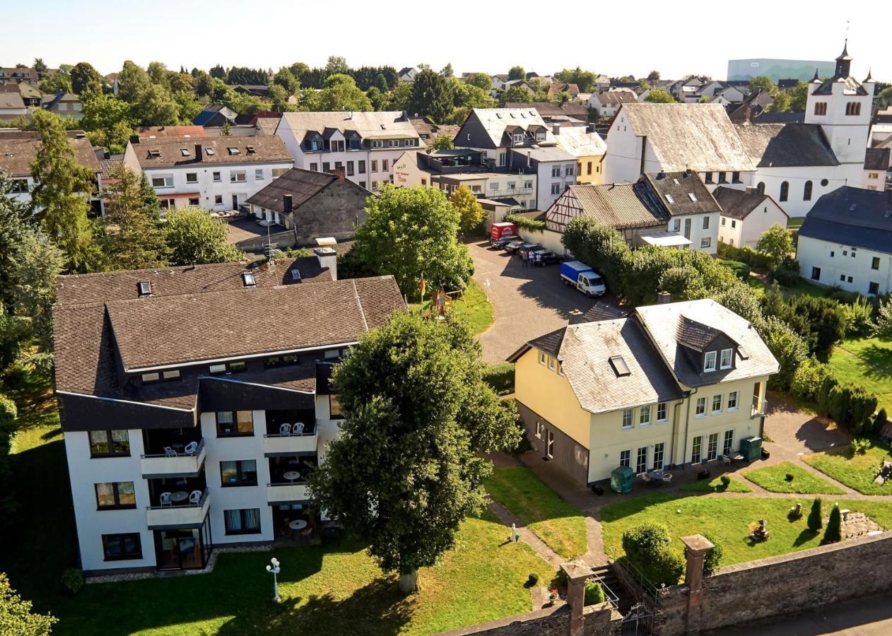 Hotel-Restaurant Maas Lutzerath Eksteriør bilde